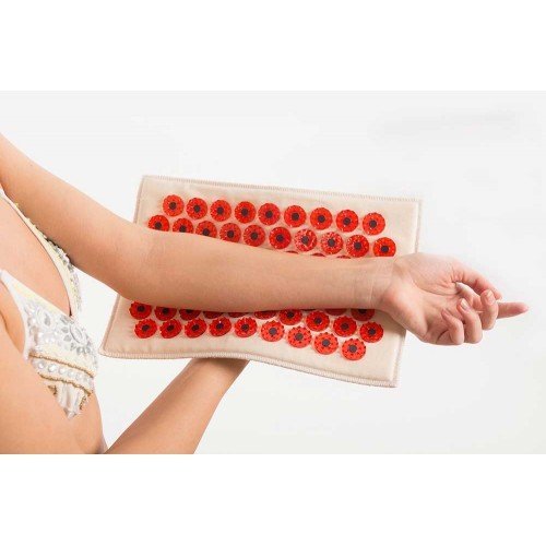 Аппликатор Кузнецова на мягкой подложке 17х28 см  Красный – менее острые иглы